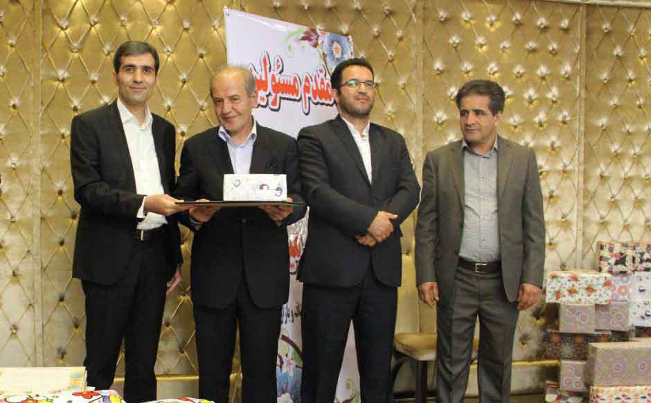 دریافت تندیس اتاق اصناف استان البرز